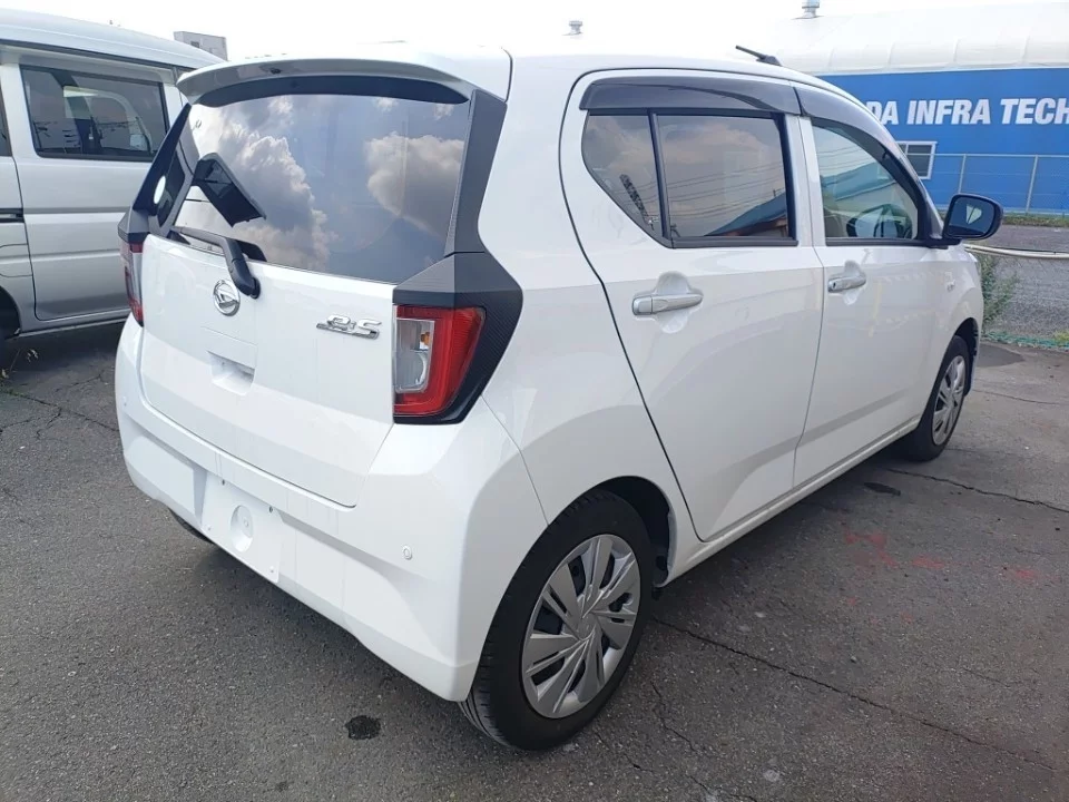 Daihatsu Mira e:S LA350S 2021